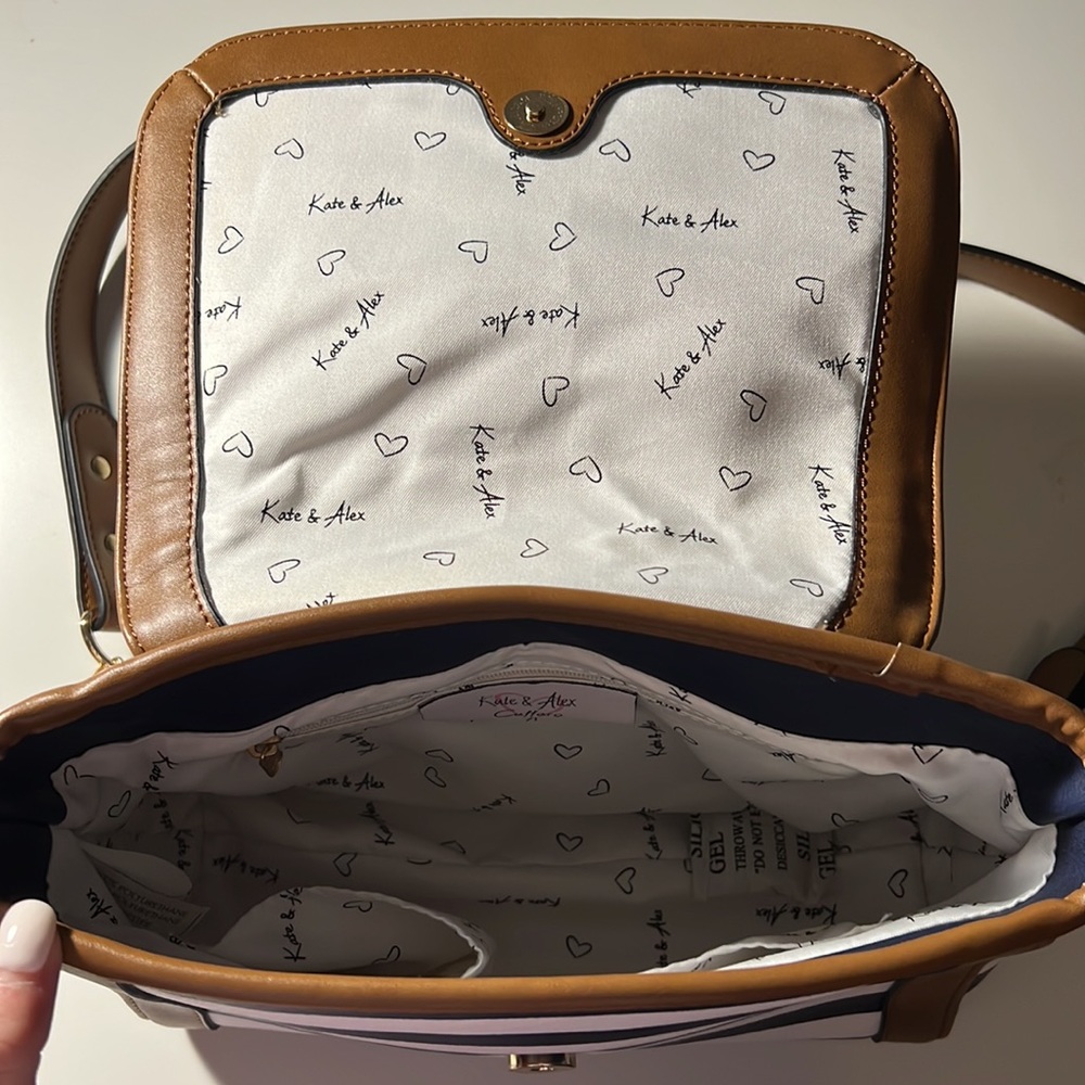 purse - Picture 2 of 2